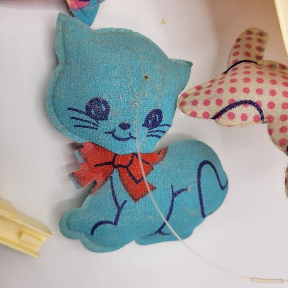 Vintage 1960's Dolly Toy Nursery Baby Crib Mobile In Box W/ Animals Non-Musical - Picture 10 of 16